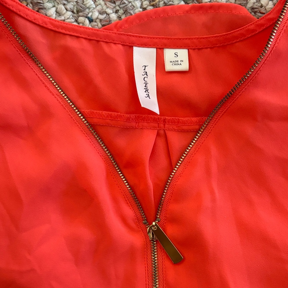 Women’s Blouse Bundle - Picture 11 of 16
